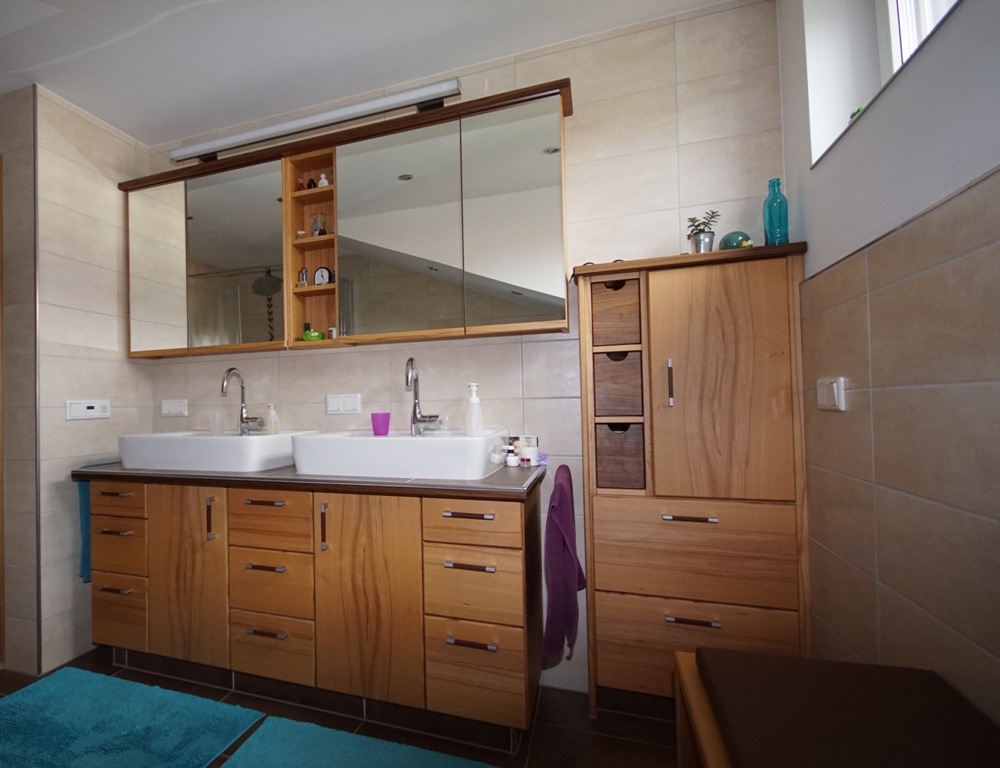 Badmöbel Massivholz Modern